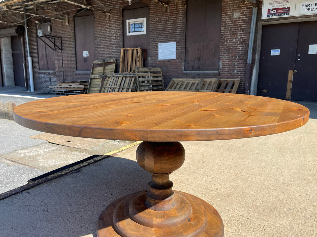 Free shipping - PINE round pedestal table