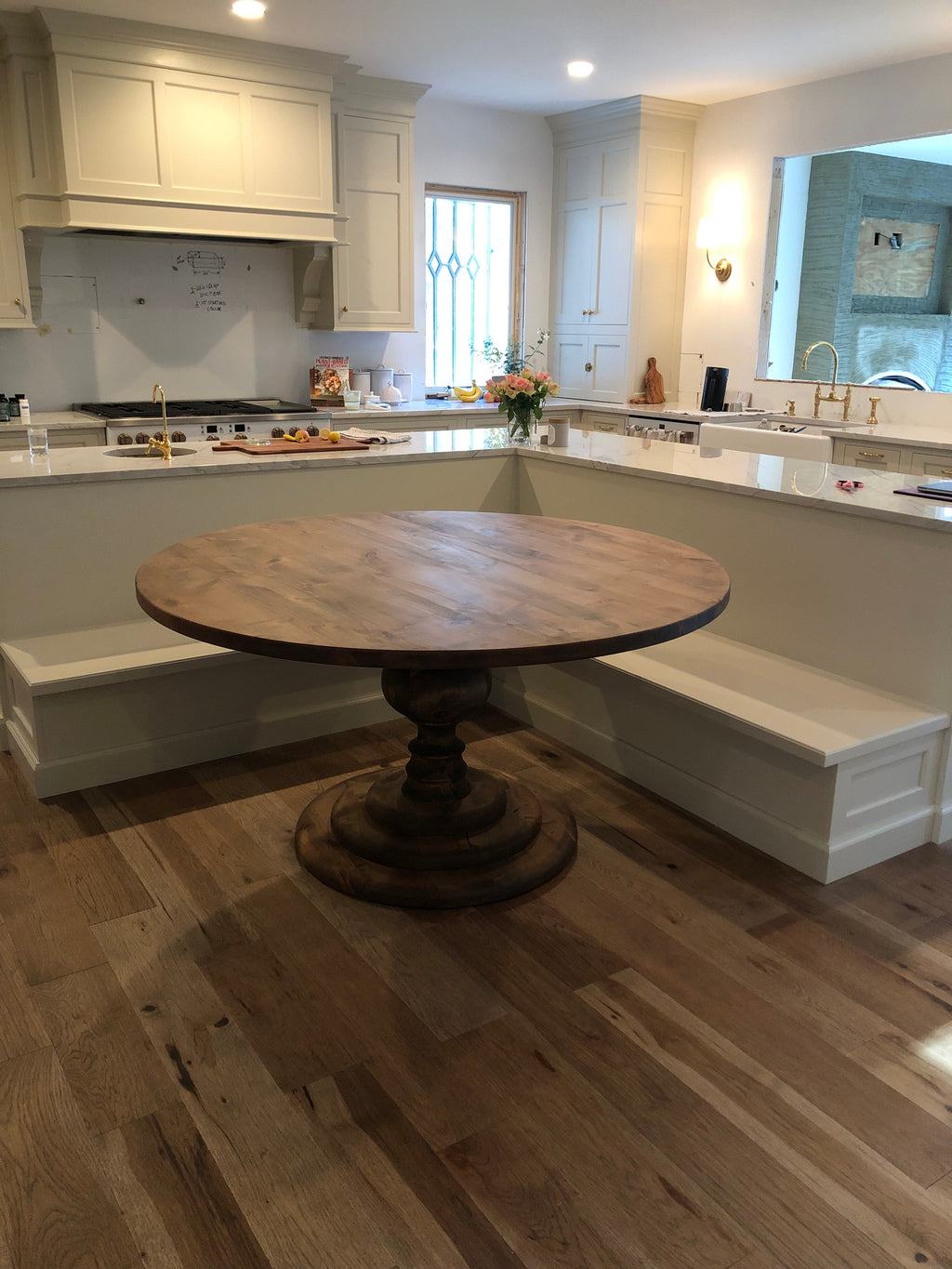 Free shipping - ALDER, Red oak, or Ash - round pedestal table